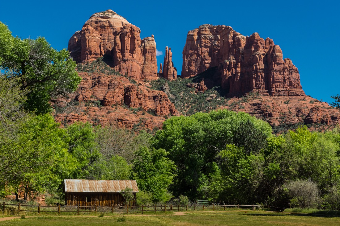 Cathedral Rock, Sedona, Arizona.jpg