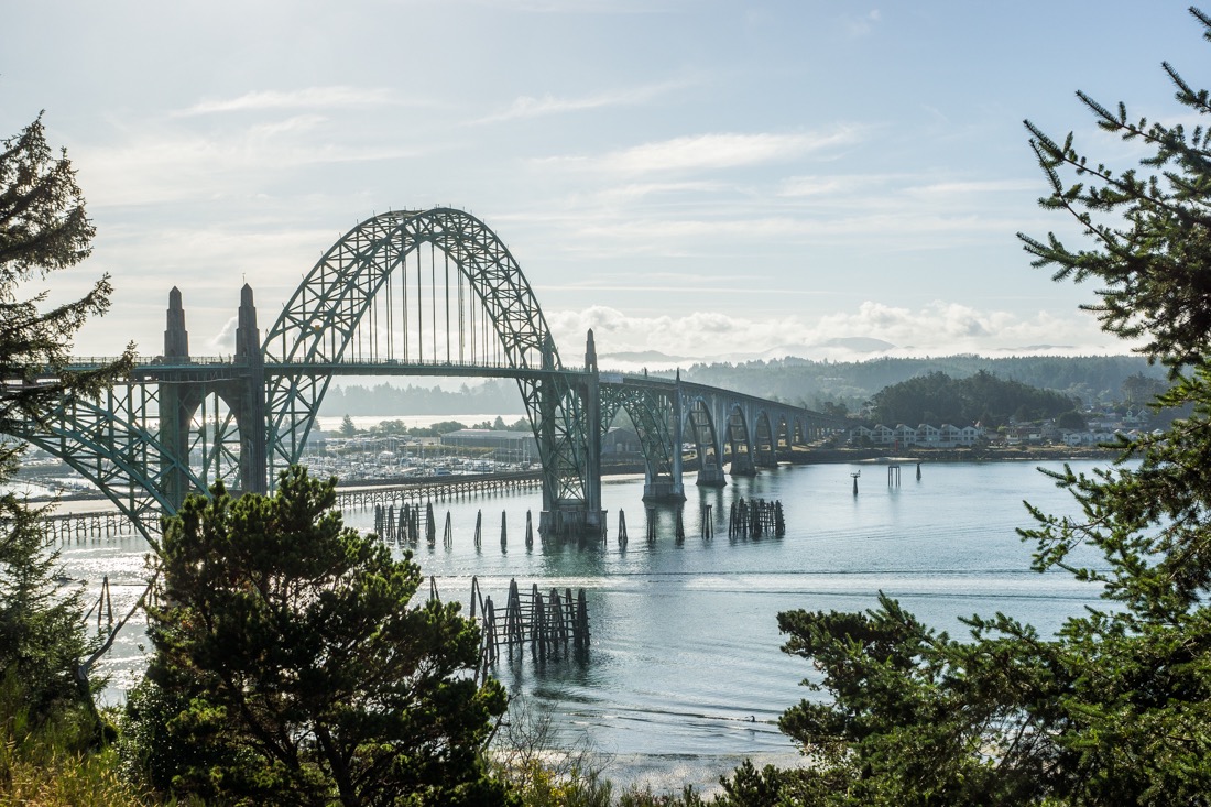 Yaquina Bay Bridge, Newport Oregon.jpg